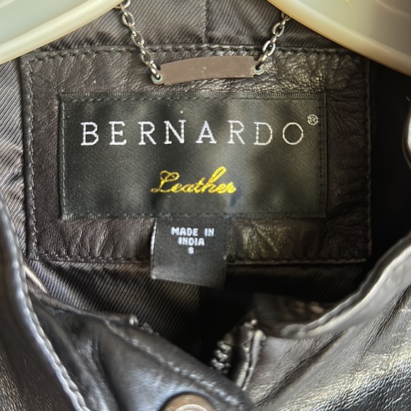 Black leather Bernardo jacket in size 6 - Picture 2 of 6